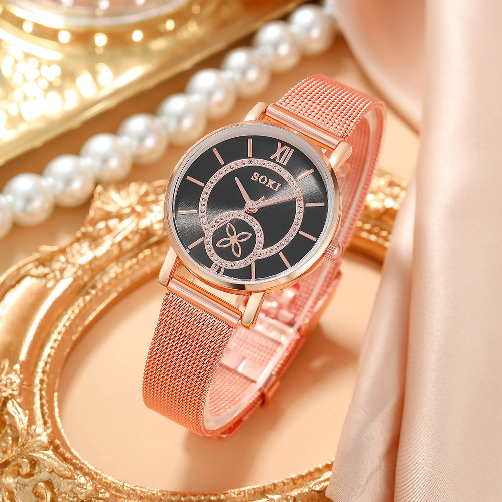 Fashion Four Leaf Clover Buckle Quartz Womenu0027s Watches