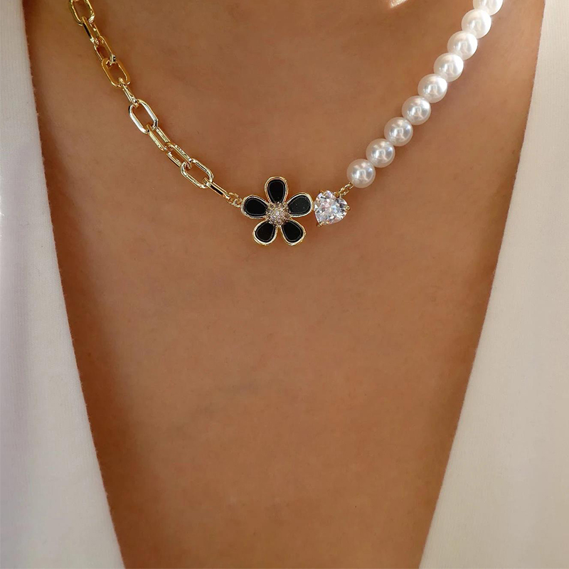 Retro Heart Shape Flower Alloy Enamel Artificial Pearls Rhinestones Womenu0027S Necklace 1 Piece