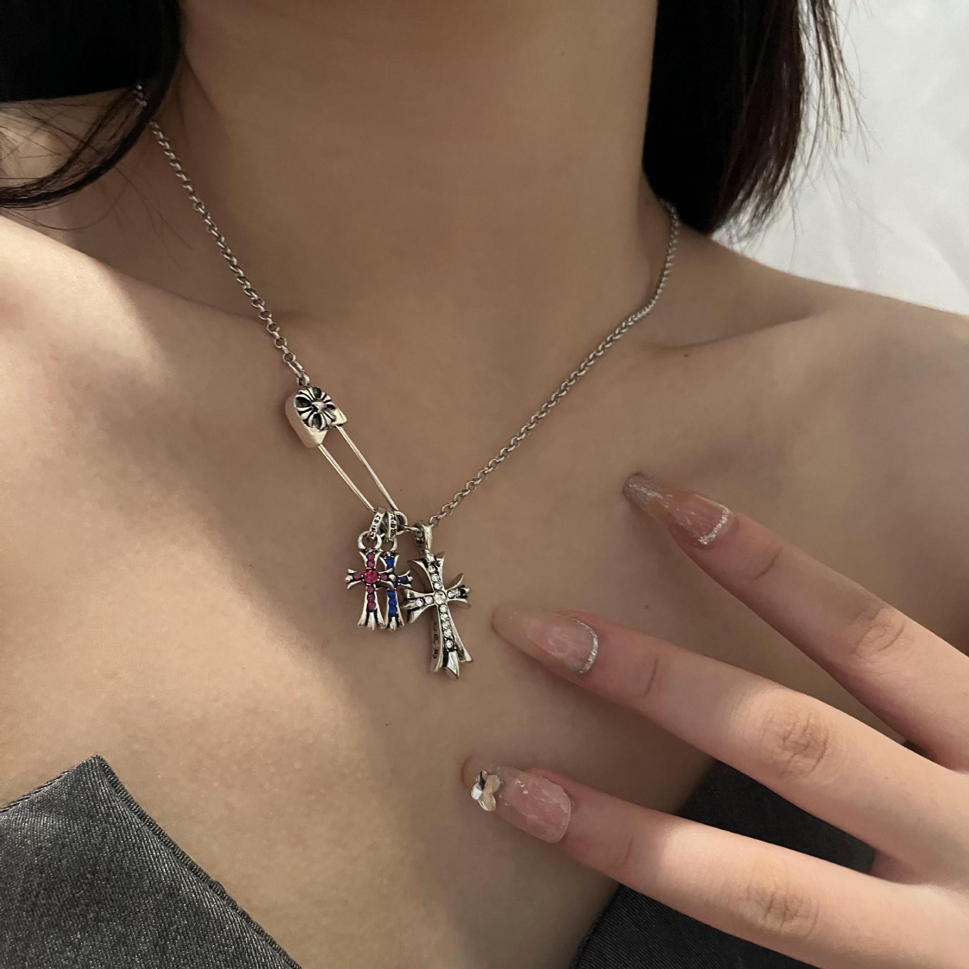 Vintage Style Cross Paper Clip Stainless Steel Gold Plated Inlay Artificial Rhinestones Pendant Neck