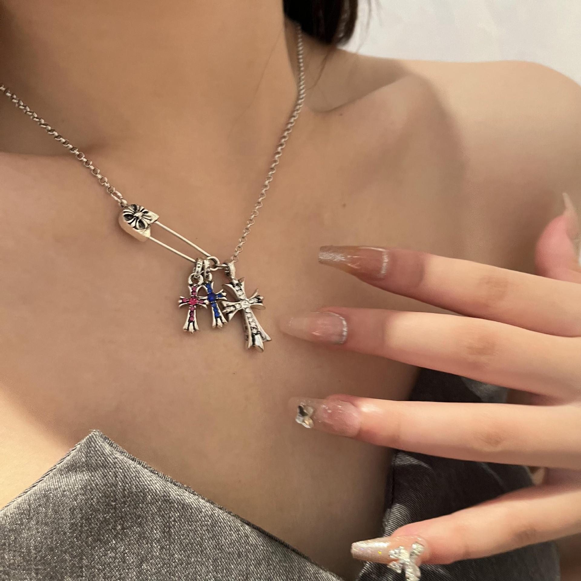 Vintage Style Cross Paper Clip Stainless Steel Gold Plated Inlay Artificial Rhinestones Pendant Neck