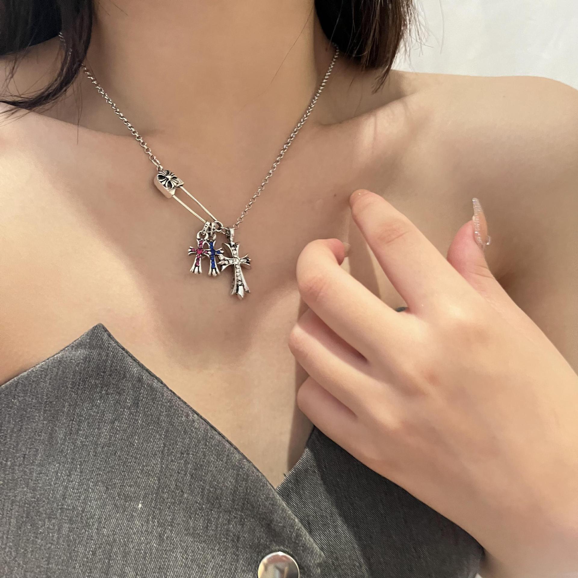 Vintage Style Cross Paper Clip Stainless Steel Gold Plated Inlay Artificial Rhinestones Pendant Neck