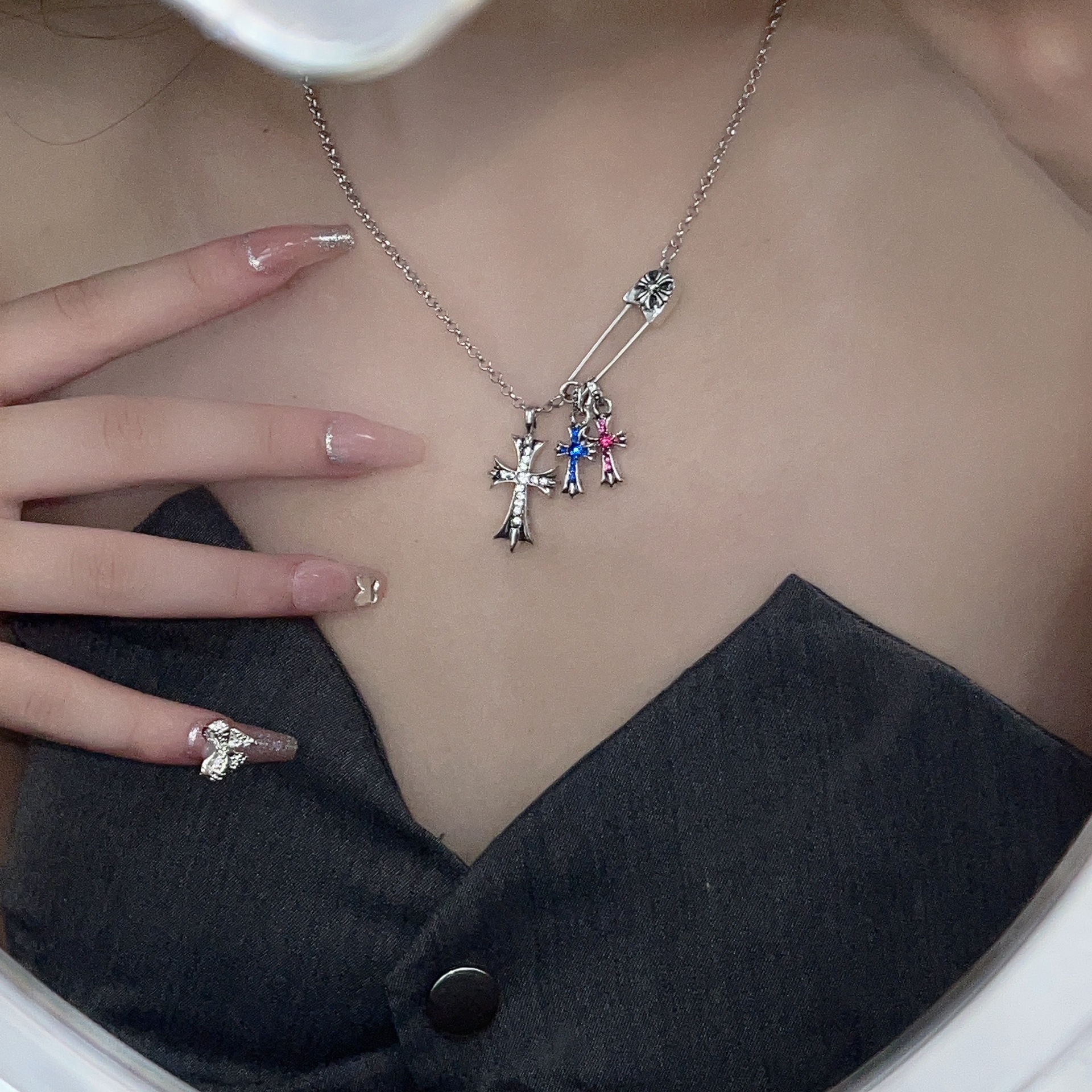 Vintage Style Cross Paper Clip Stainless Steel Gold Plated Inlay Artificial Rhinestones Pendant Neck