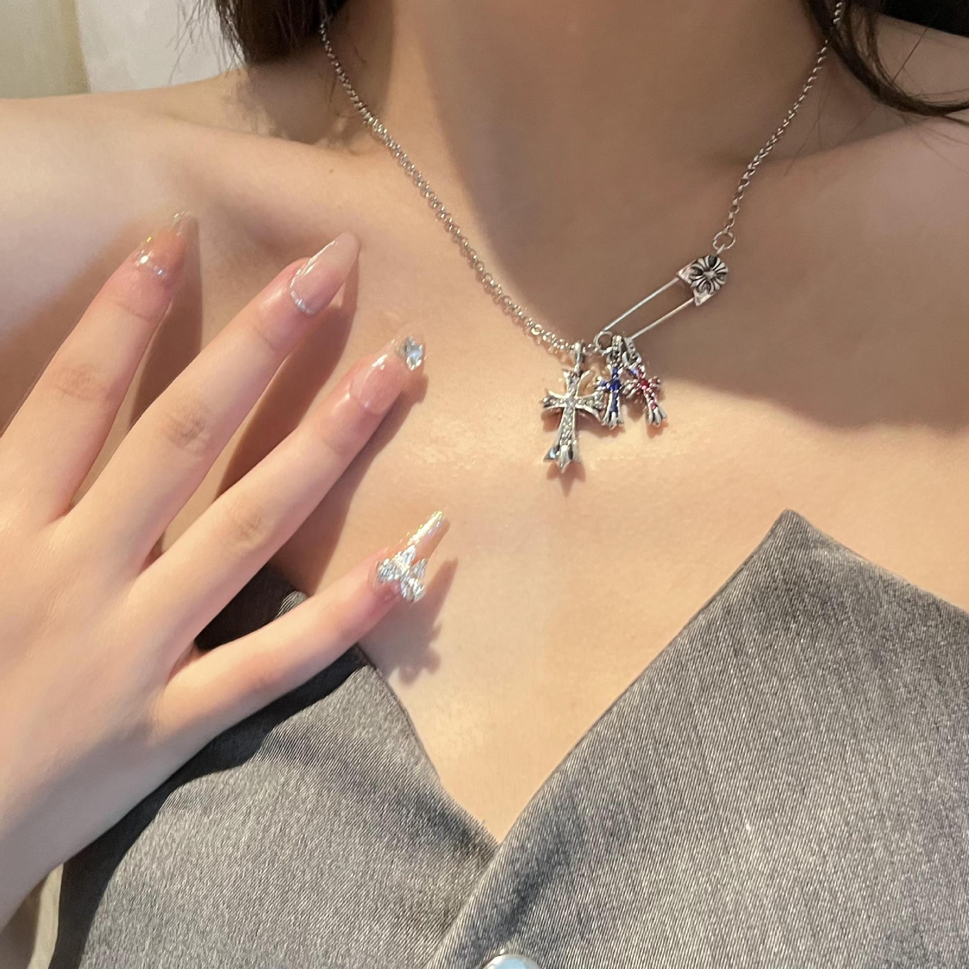 Vintage Style Cross Paper Clip Stainless Steel Gold Plated Inlay Artificial Rhinestones Pendant Neck