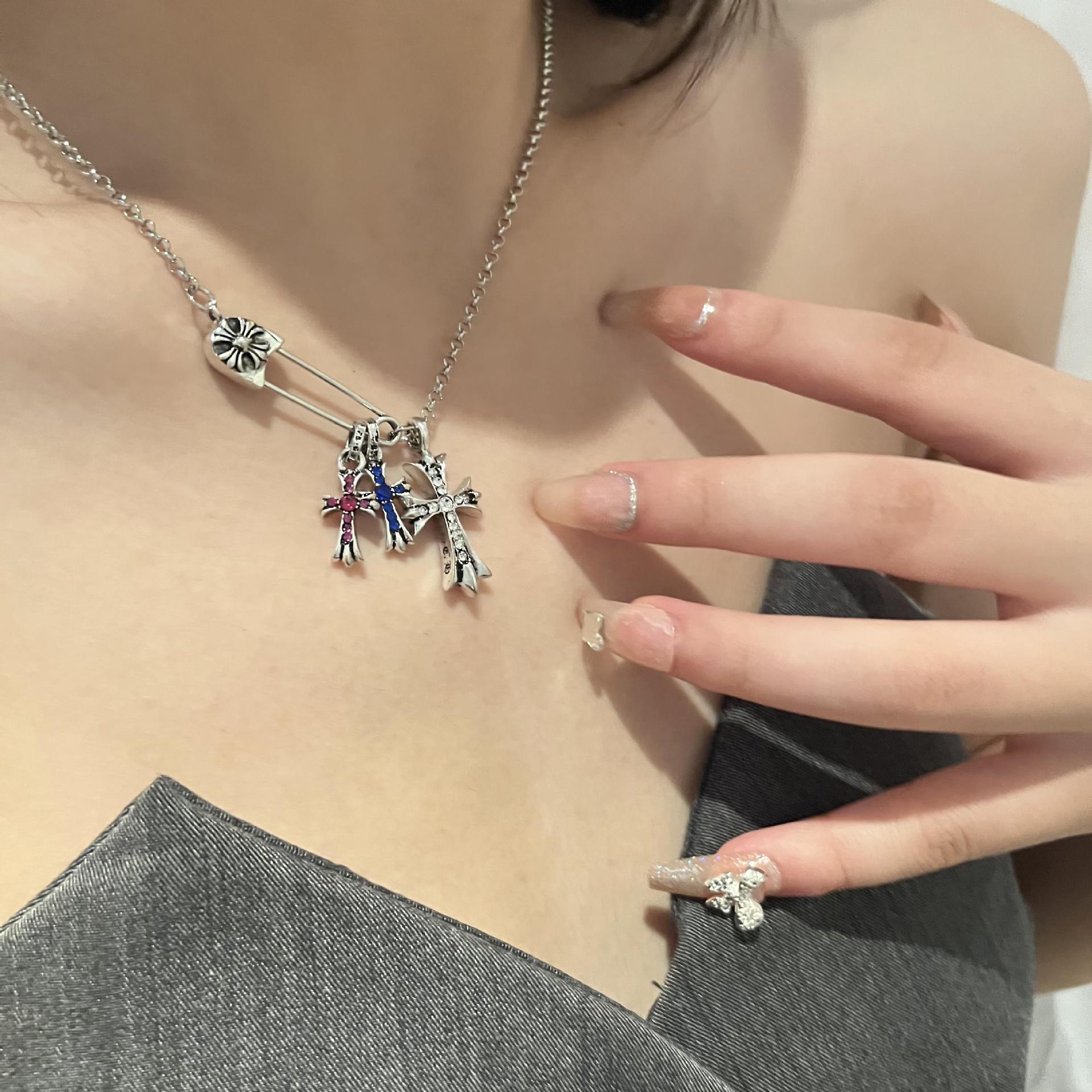 Vintage Style Cross Paper Clip Stainless Steel Gold Plated Inlay Artificial Rhinestones Pendant Neck