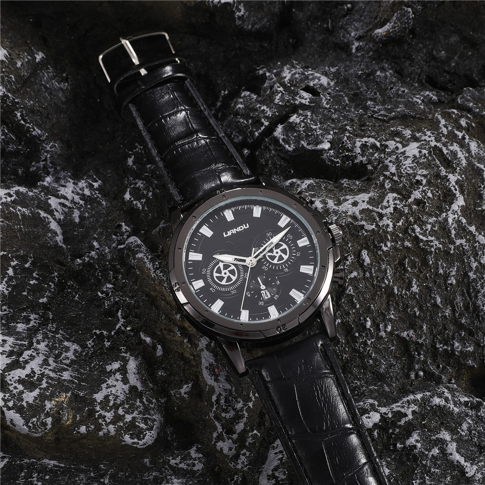 Fashion Round Buckle Quartz Menu0027s Watches