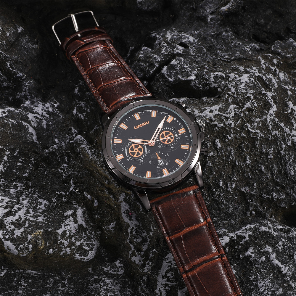 Fashion Round Buckle Quartz Menu0027s Watches