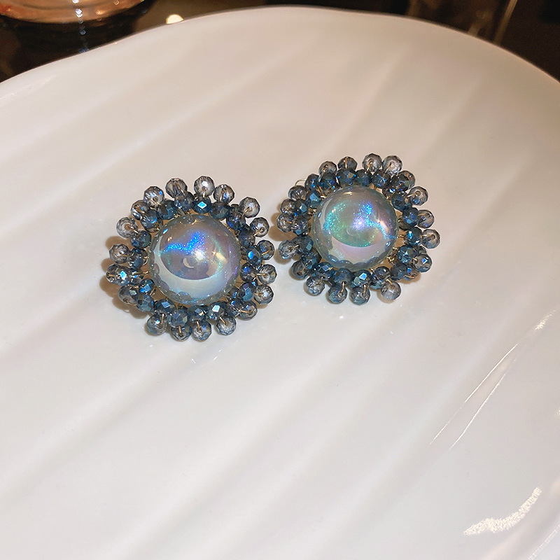 Fashion Round Copper Beaded Inlay Pearl Ear Studs 1 Pair
