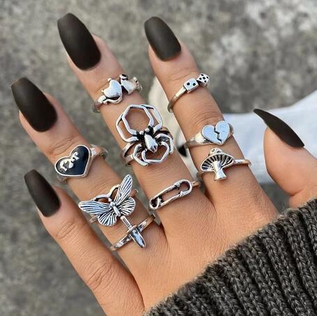 Fashion Heart Shape Mushroom Spider Alloy Carving Unisex Rings 9 Pieces