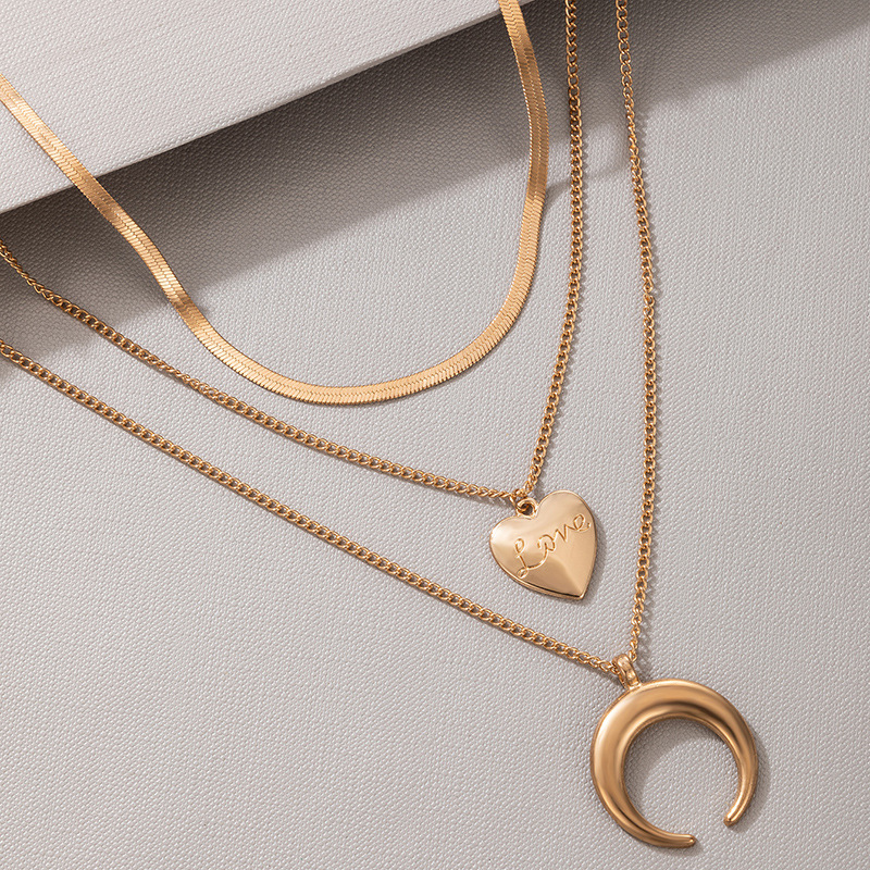 Simple Style Moon Heart Shape Alloy Layered Unisex Pendant Necklace 1 Piece