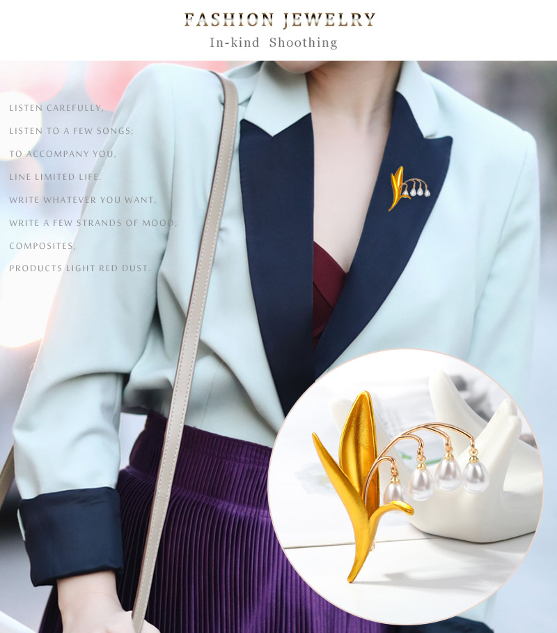 Fashion Flower Alloy Rhinestones Unisex Brooches 1 Piece