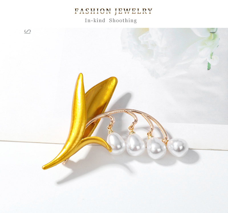 Fashion Flower Alloy Rhinestones Unisex Brooches 1 Piece