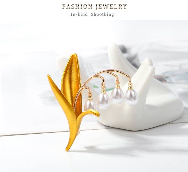 Fashion Flower Alloy Rhinestones Unisex Brooches 1 Piece