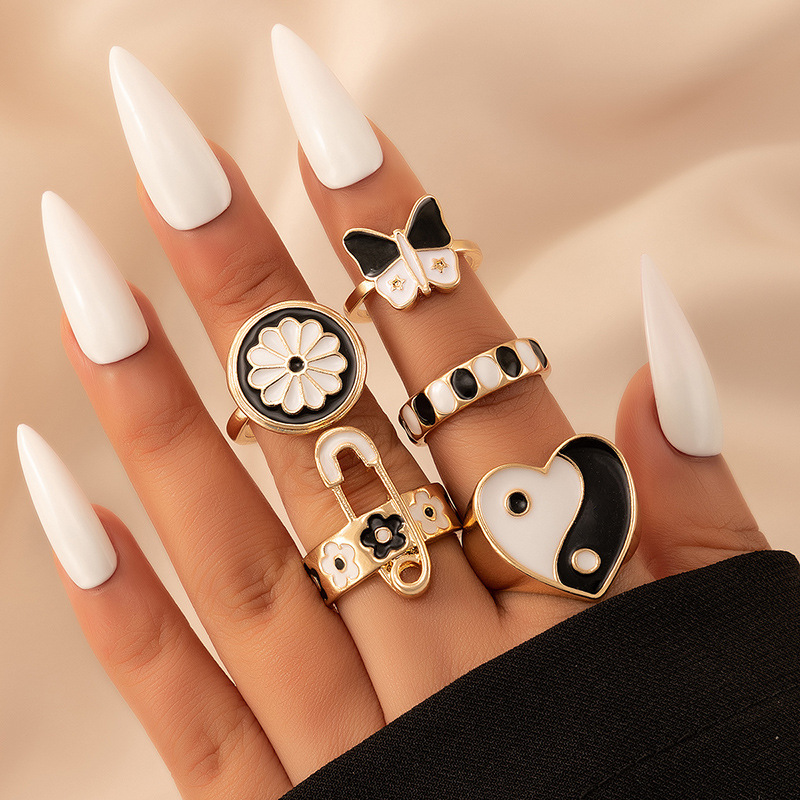 7 Pieces Fashion Butterfly Alloy Inlay Rhinestones Unisex Rings