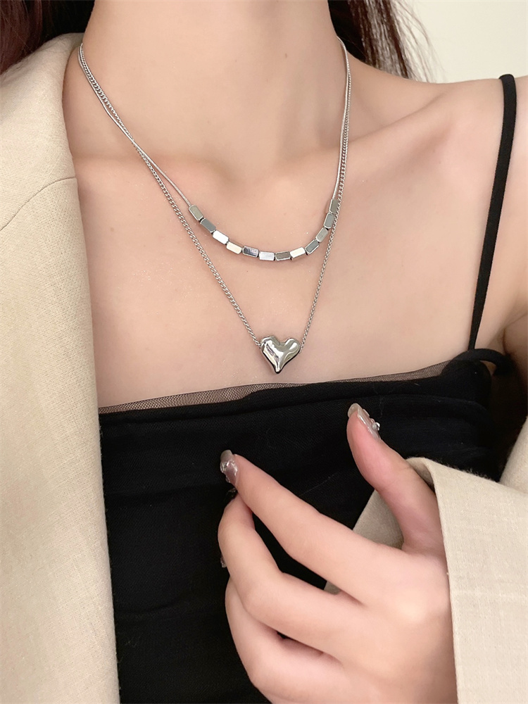 Simple Style Geometric Heart Shape Alloy Layered Womenu0027S Pendant Necklace 1 Piece