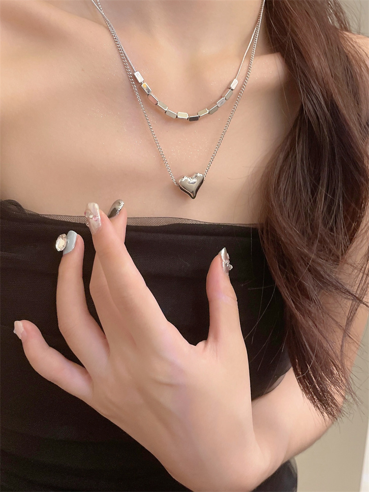 Simple Style Geometric Heart Shape Alloy Layered Womenu0027S Pendant Necklace 1 Piece