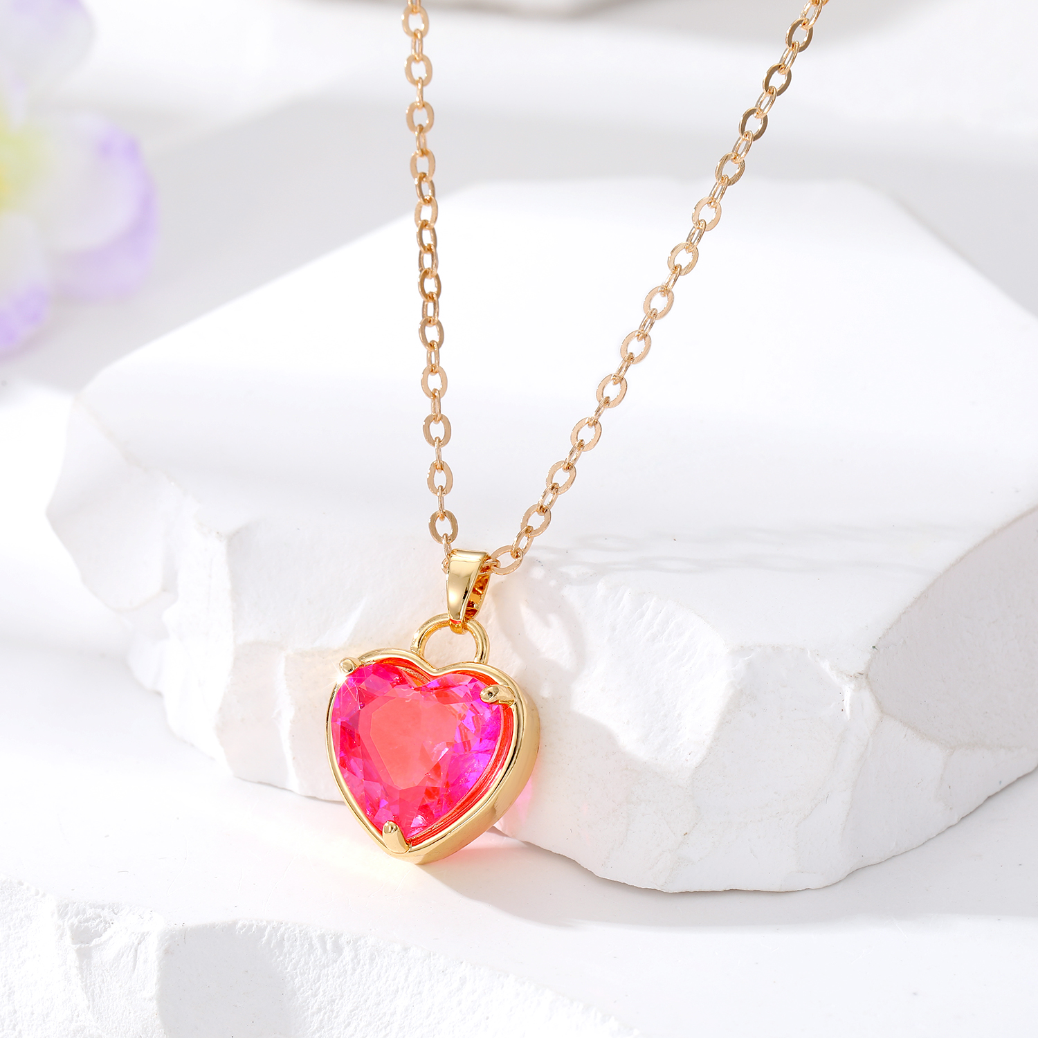 Fashion Heart Shape Alloy Resin Glass Womenu0027S Pendant Necklace 1 Piece