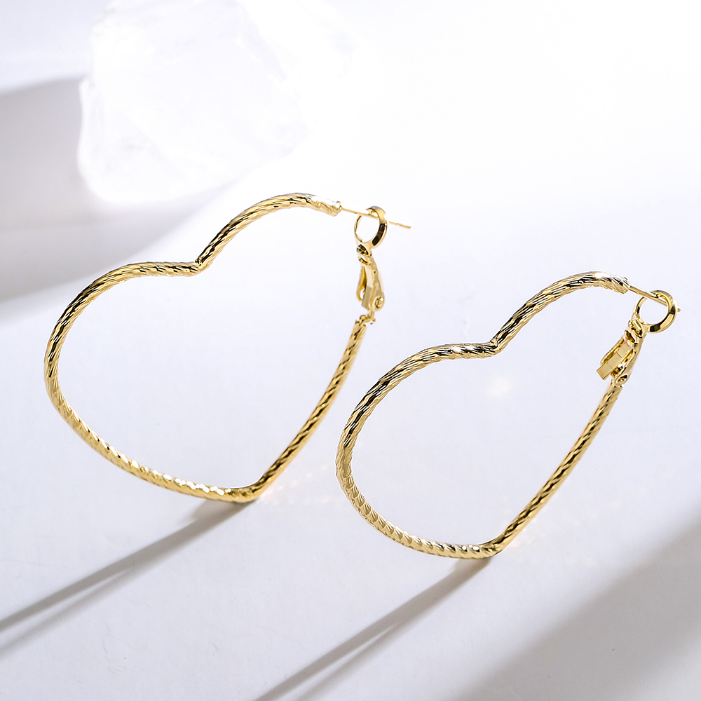 Fashion Heart Shape Copper Gold Plated Hoop Earrings 1 Pair