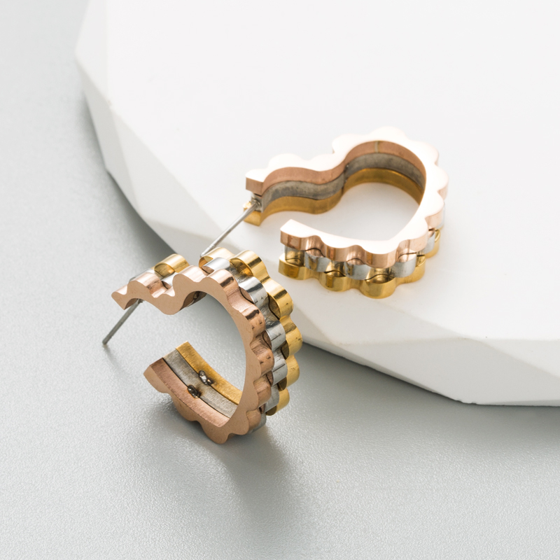 Simple Style C Shape Heart Shape Titanium Steel Plating Chain Earrings 1 Pair