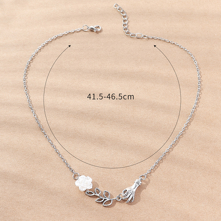 Fashion Hand Flower Alloy Resin Womenu0027S Necklace 1 Piece