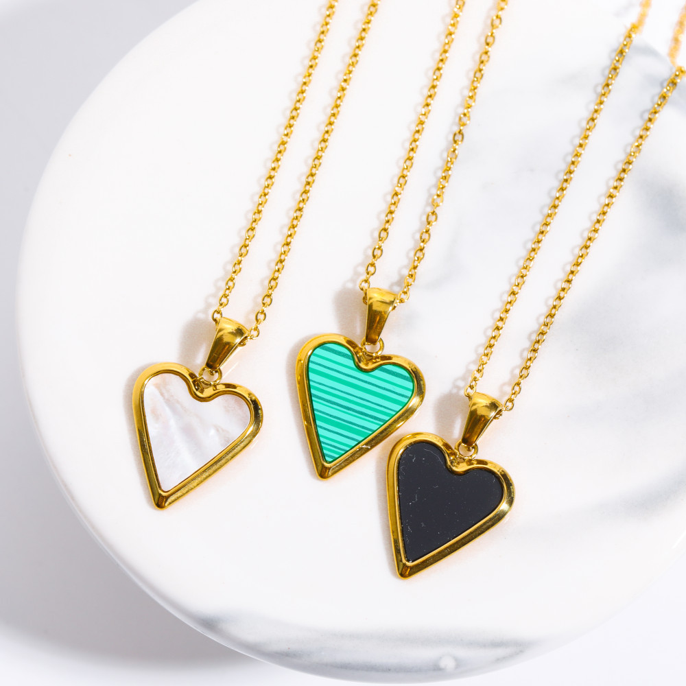 Fashion Heart Shape Stainless Steel Gold Plated Pendant Necklace 1 Piece