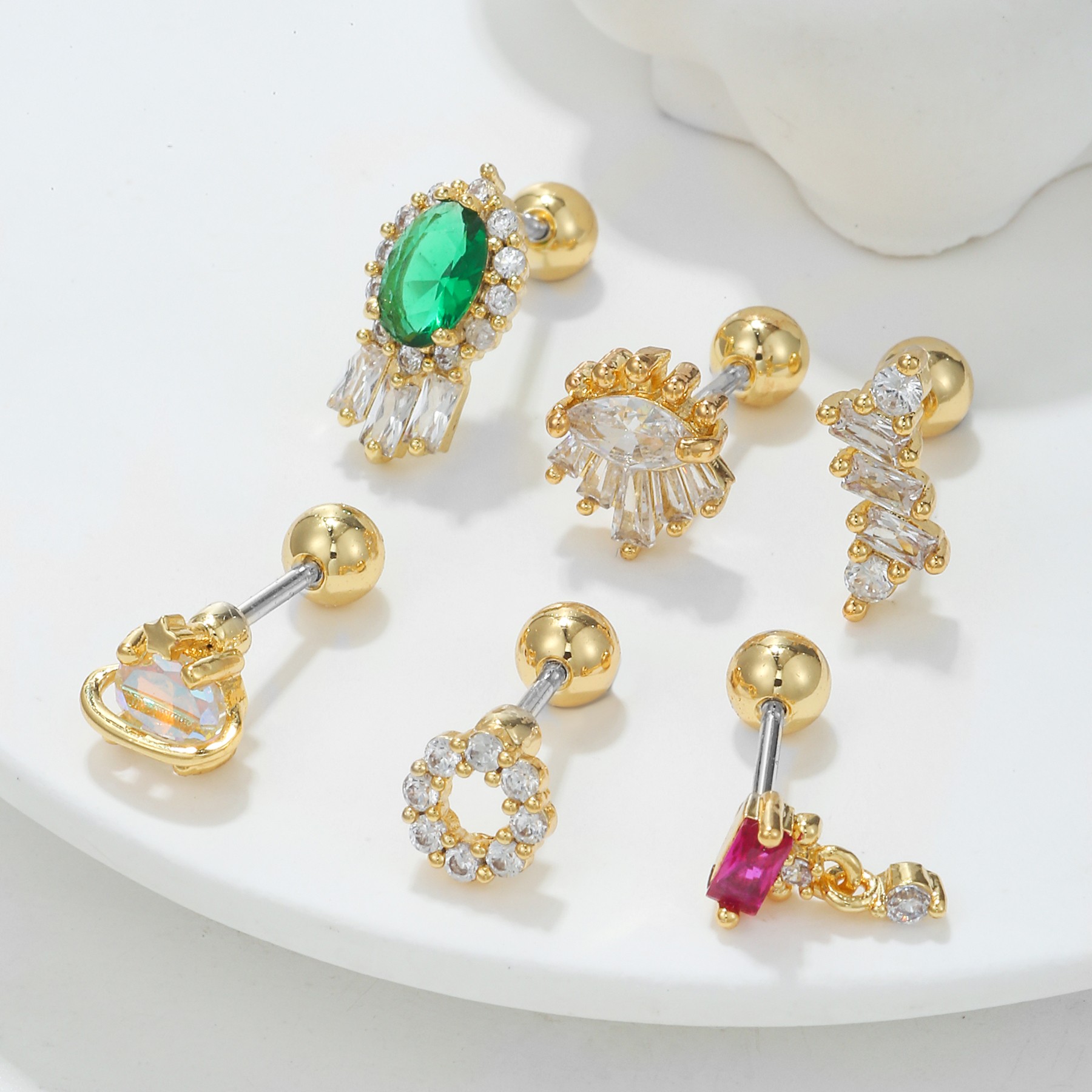 Fashion Geometric Round Copper Gold Plated Zircon Ear Studs 1 Pair