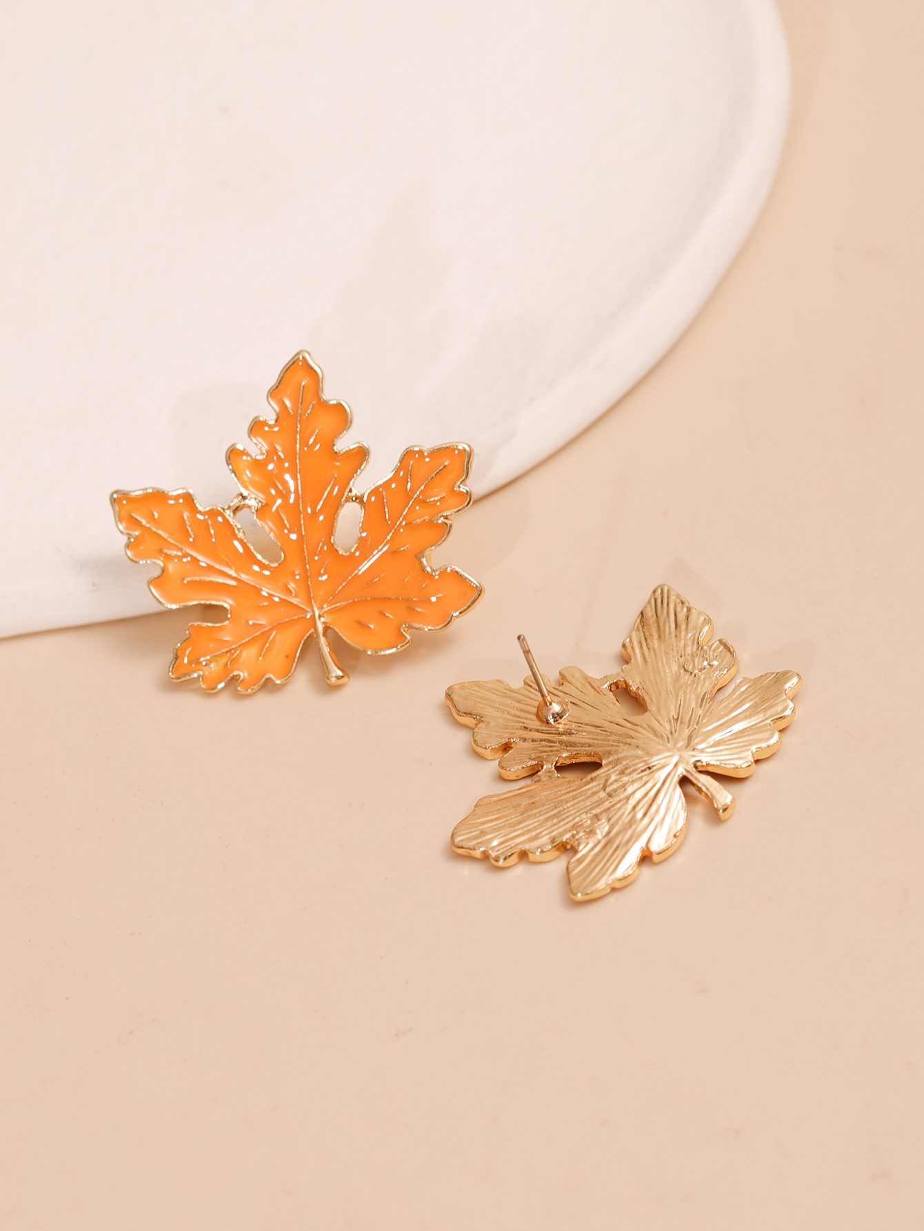 Fashion Maple Leaf Alloy Womenu0027S Ear Studs 1 Pair