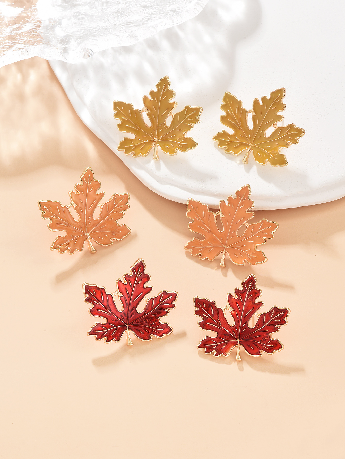 Fashion Maple Leaf Alloy Womenu0027S Ear Studs 1 Pair