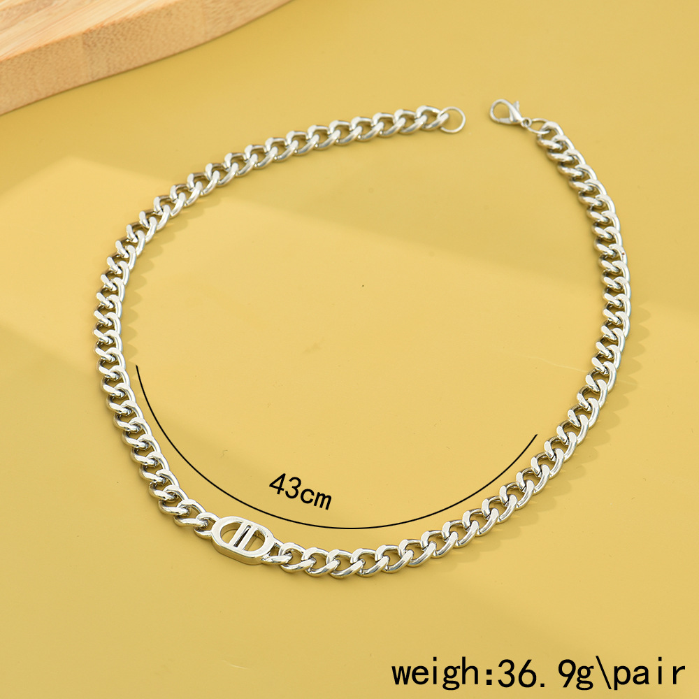 Simple Style Solid Color Alloy Womenu0027S Necklace 1 Piece