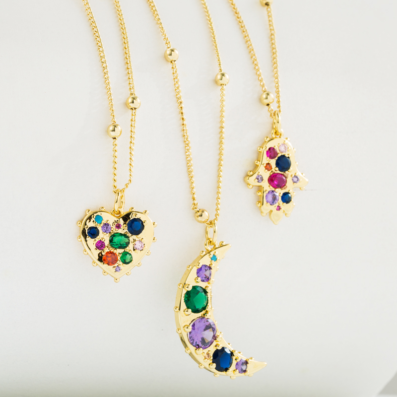 Fashion Moon Heart Shape Copper Gold Plated Zircon Pendant Necklace 1 Piece