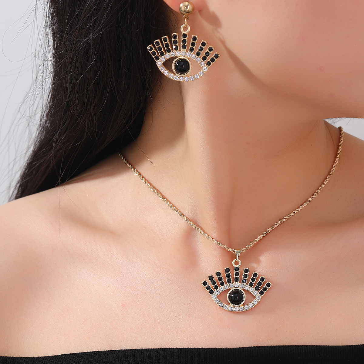 Retro Devilu0027S Eye Alloy Inlay Rhinestones Womenu0027S Earrings Necklace 1 Set