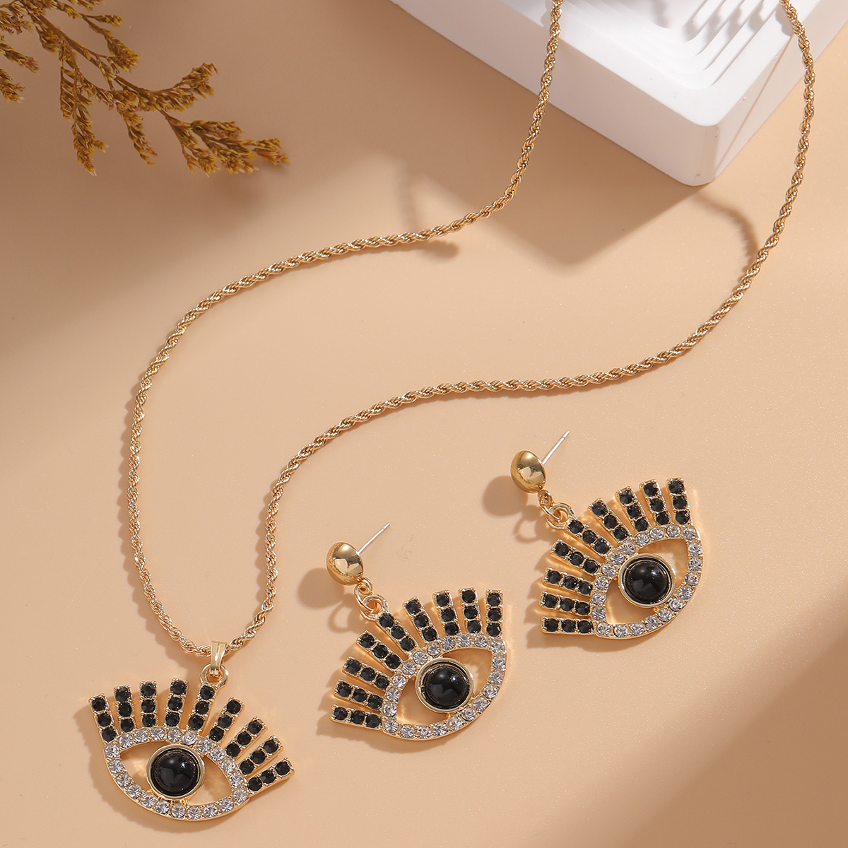 Retro Devilu0027S Eye Alloy Inlay Rhinestones Womenu0027S Earrings Necklace 1 Set