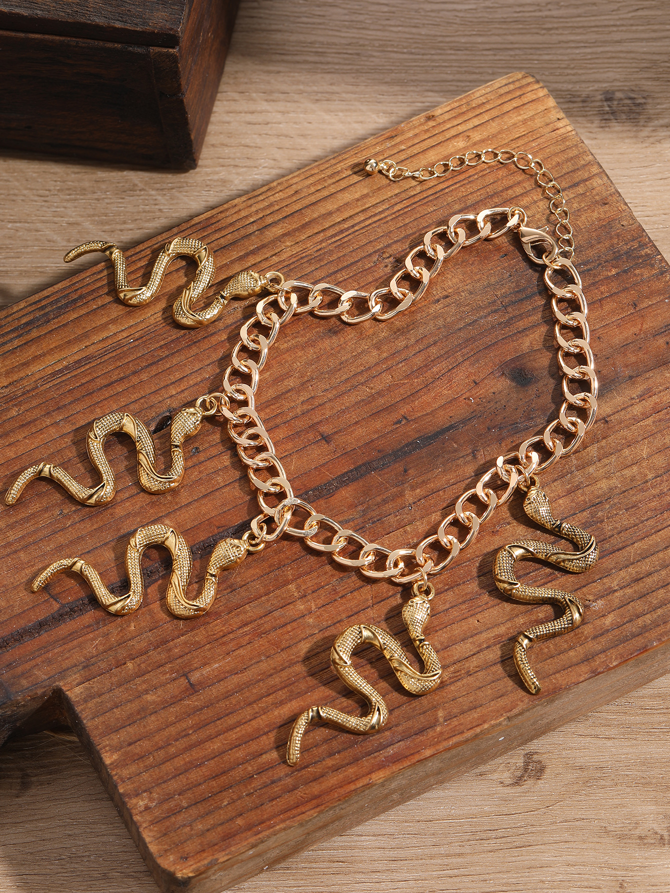 Retro Snake Alloy Womenu0027S Necklace 1 Piece