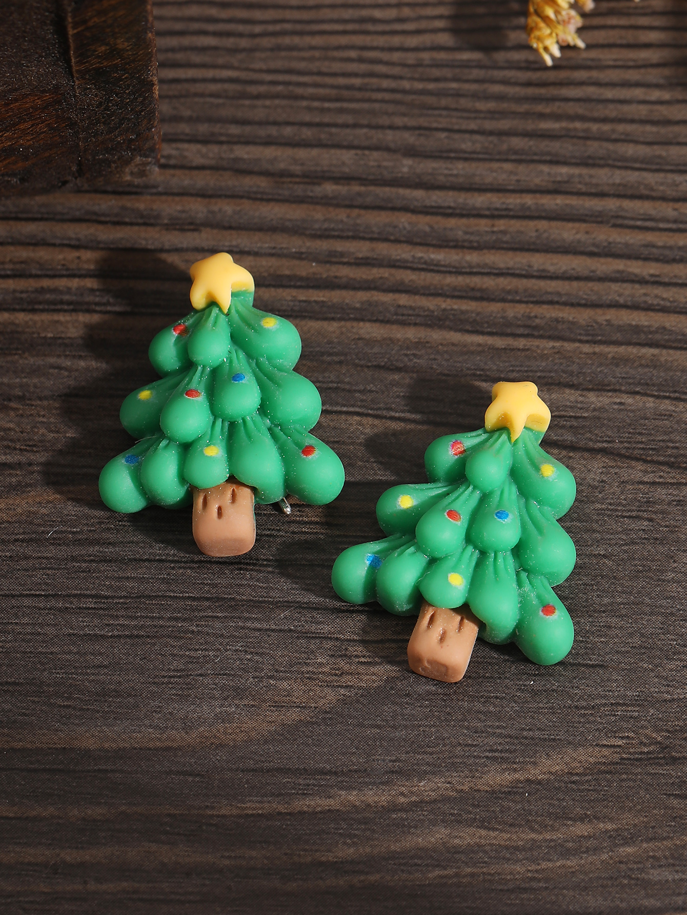 Cute Christmas Tree Star Plastic Resin Womenu0027S Ear Studs 1 Pair