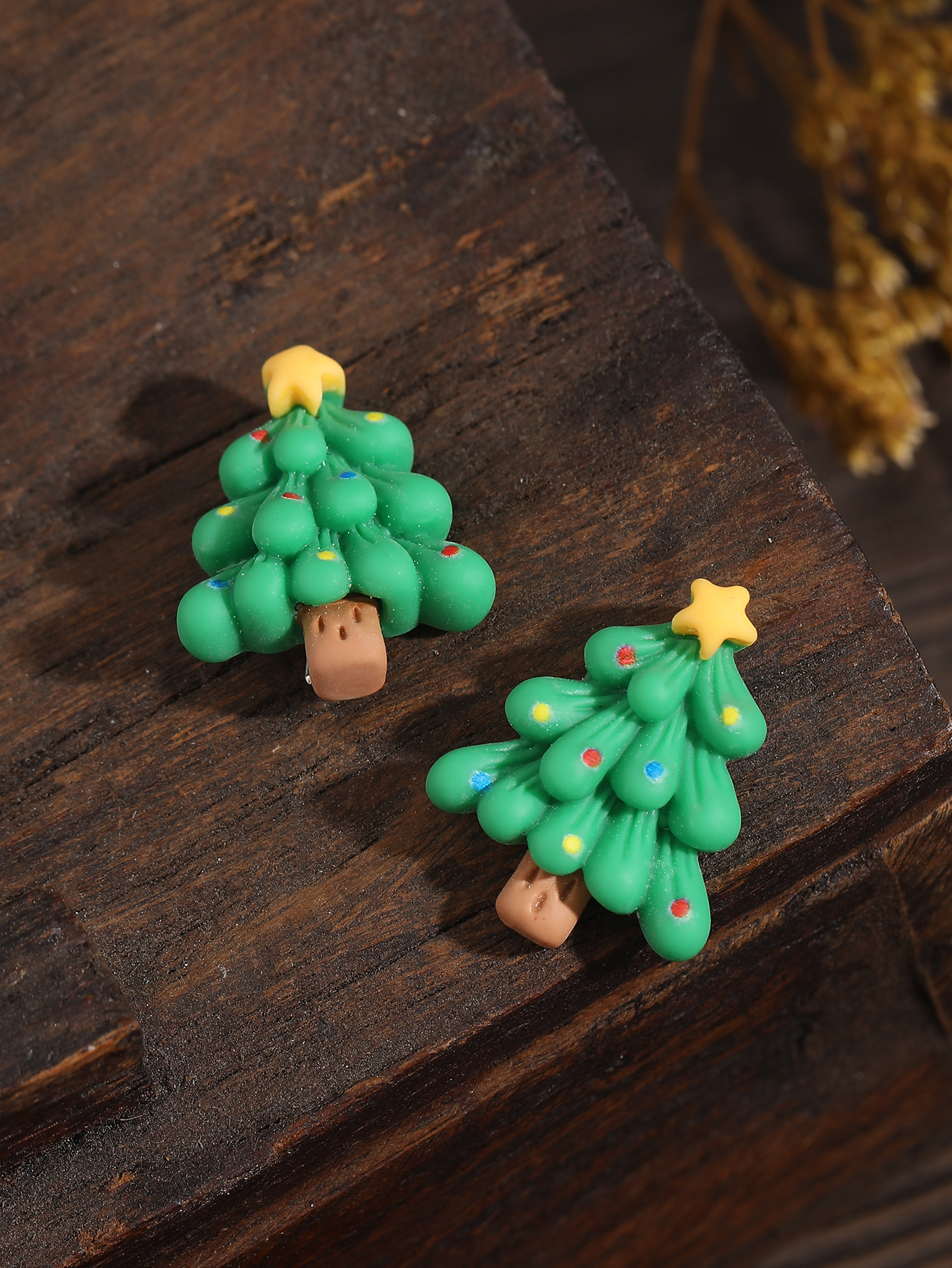 Cute Christmas Tree Star Plastic Resin Womenu0027S Ear Studs 1 Pair