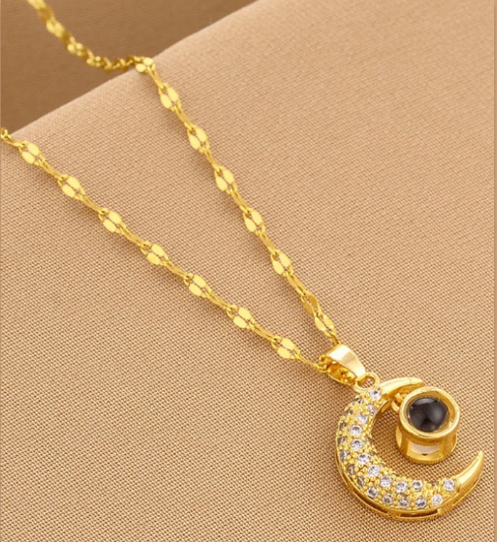 Fashion Moon Titanium Steel Plating Inlay Zircon Pendant Necklace 1 Piece