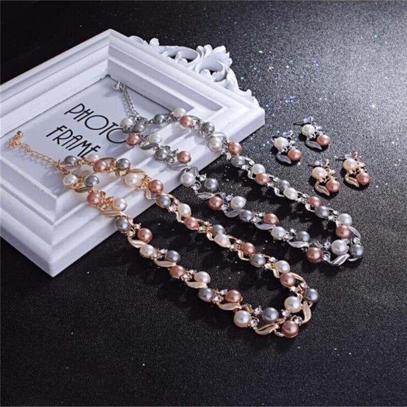 Fashion Geometric Alloy Inlay Artificial Pearls Rhinestones Womenu0027S Necklace 1 Set