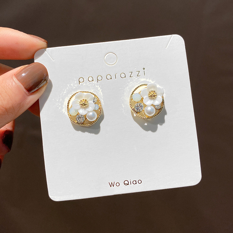 Fashion Flower Alloy Inlay Rhinestones Pearl Womenu0027S Ear Studs 1 Pair