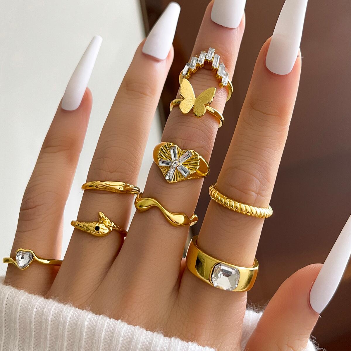 Retro Star Heart Shape Butterfly Alloy Carving Womenu0027S Rings 8 Pieces