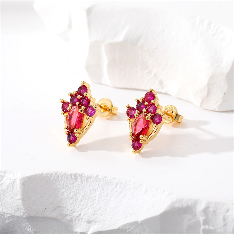 Fashion Geometric Rhombus Copper Gold Plated Zircon Ear Studs 1 Pair
