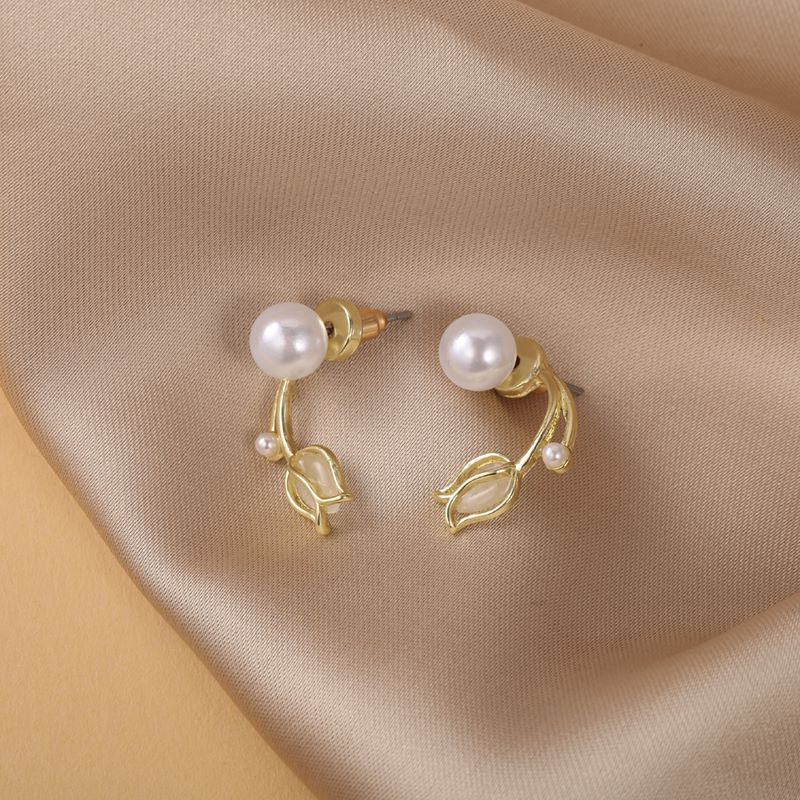 Fashion Flower Alloy Inlay Artificial Pearls Opal Womenu0027S Ear Studs 1 Pair