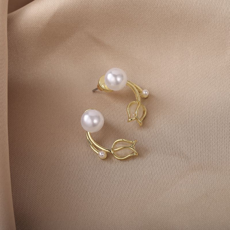 Fashion Flower Alloy Inlay Artificial Pearls Opal Womenu0027S Ear Studs 1 Pair