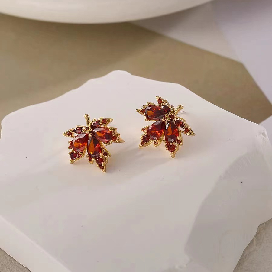 Vintage Style Maple Leaf Alloy Inlay Rhinestones Womenu0027S Ear Studs 1 Pair