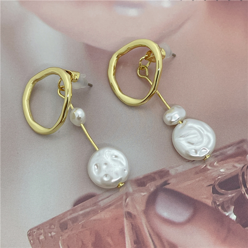 Simple Style Irregular Geometric Artificial Pearl Alloy Hollow Out Womenu0027S Drop Earrings 1 Pair