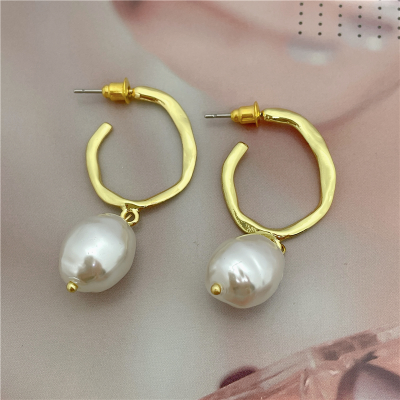 Simple Style Irregular Geometric Artificial Pearl Alloy Hollow Out Womenu0027S Drop Earrings 1 Pair