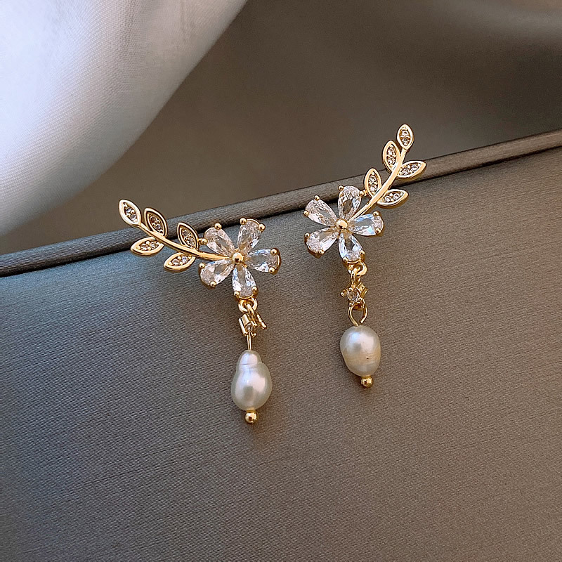 Fashion Flower Alloy Pearl Inlay Rhinestones Womenu0027S Drop Earrings 1 Pair