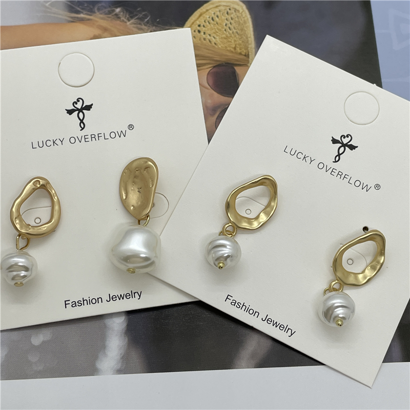 Fashion Irregular Geometric Imitation Pearl Alloy Asymmetrical Plating Womenu0027S Drop Earrings 1 P