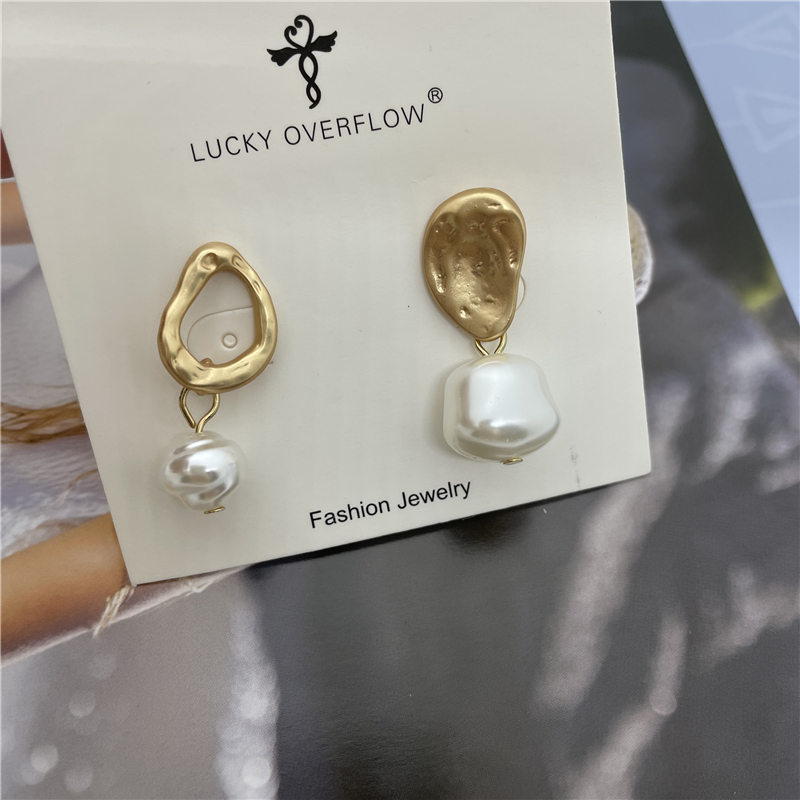 Fashion Irregular Geometric Imitation Pearl Alloy Asymmetrical Plating Womenu0027S Drop Earrings 1 P