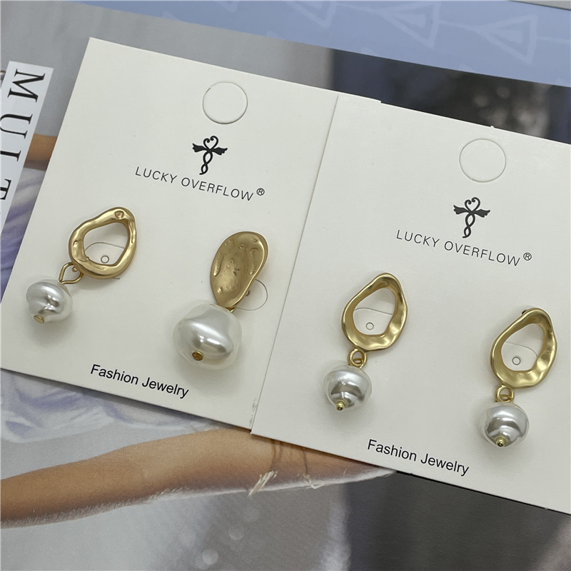 Fashion Irregular Geometric Imitation Pearl Alloy Asymmetrical Plating Womenu0027S Drop Earrings 1 P