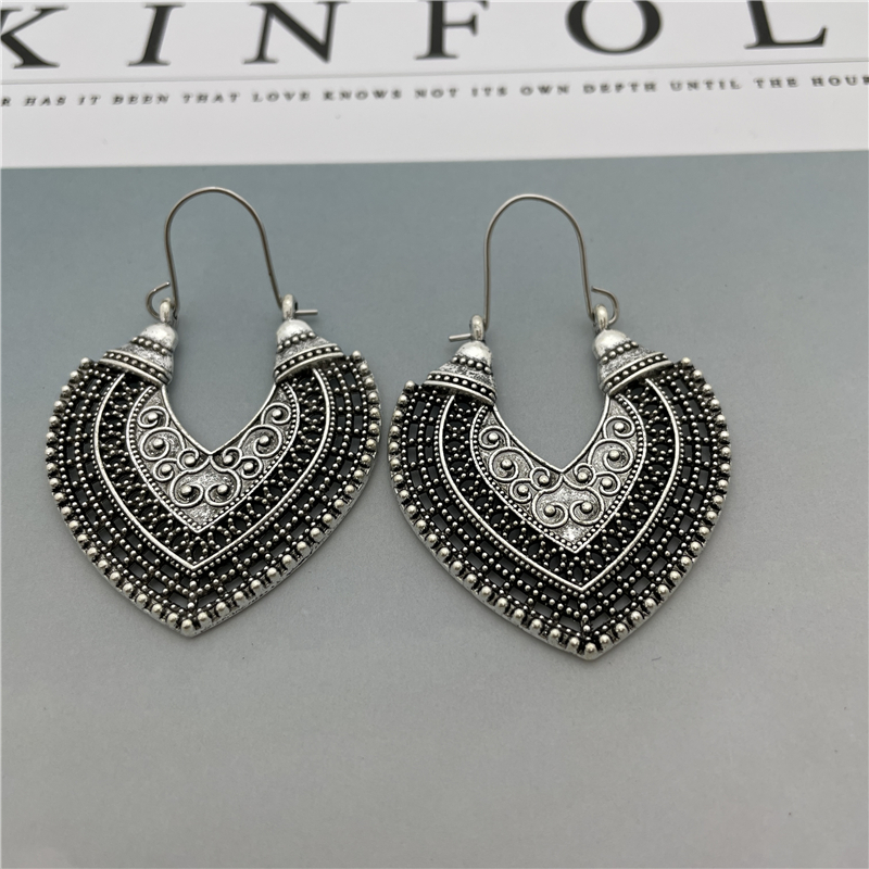 Ethnic Style Heart Shape Flower Alloy Womenu0027S Dangling Earrings 1 Pair