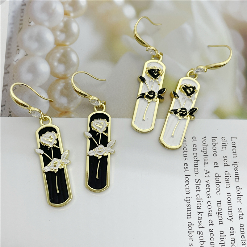 Romantic Flower Rectangle Alloy Plating Rhinestones Womenu0027S Ear hook 1 Pair